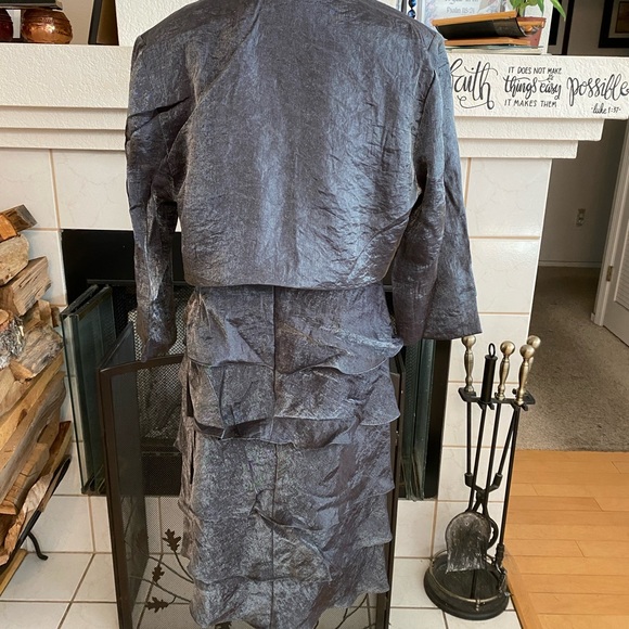 R&M Richards Elegant silver metallic w/stones 2piece dress crop jacket, Size 12 - Picture 8 of 9